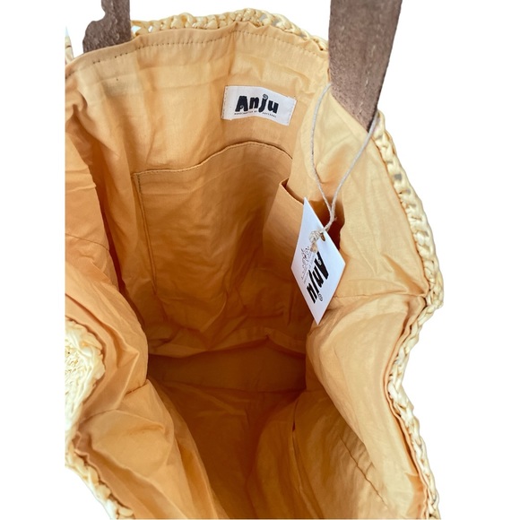 NWT Large Raffia Tote With Leather Handles - Picture 7 of 7